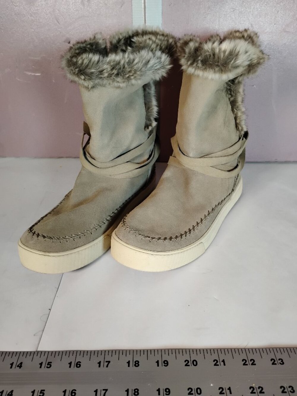 TOMS Women’s Faux Fur Winter Boots Tan Suede Leather Mid Calf Size 10
